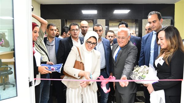 وزيرة الصحة تفتتح فرع الهيئة العامة للرعاية الصحية ببورسعيد (صور)