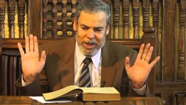 أستاذ لغة عربية: المعاجم حفظت اللغة.. والقرآن الكريم كان سببا في وضعها (فيديو)