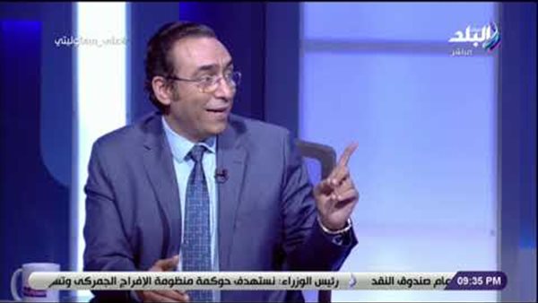 خبير معلومات يحذر من فرط استخدام «التواصل الاجتماعي»: 8 ساعات حد أقصى (فيديو)