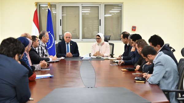 وزيرة الصحة: إجراء 4800 عملية جراحية.. وفتح ملفات طب أسرة لأكثر من 52.5% من مواطني بورسعيد (صور)