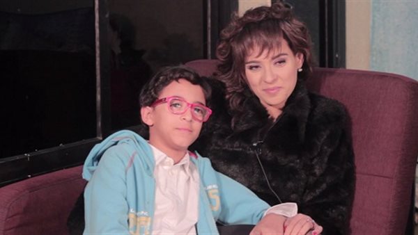 «مُدرسة إنجليزي ودراما».. نورهان تكشف عن حياتها العملية خارج التمثيل (فيديو)