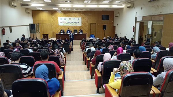 إنطلاق فعاليات اليوم الأول للبرنامج الوطنى لاعداد القائد المحلى بالغربية (صور)