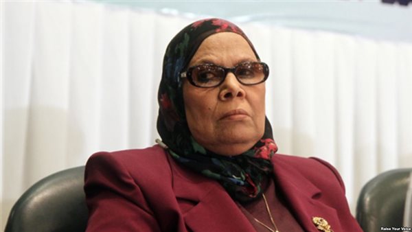 آمنه نصير: راتب الزوج ليس سرا حربيا ..