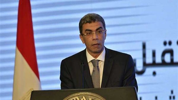 ياسر رزق: «السيسي وزير إعلام الدولة.. ولا يوجد أحد يتحدث باسمه» (فيديو)