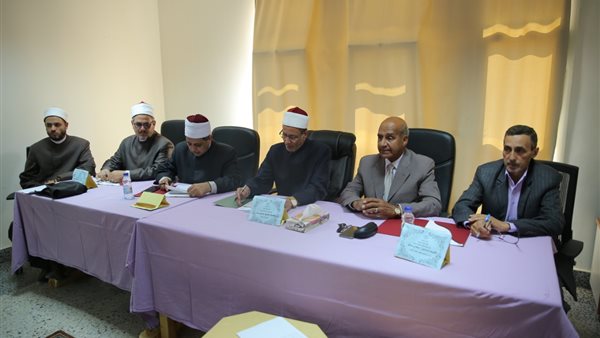خلال تفقدهما اختبارات طلاب العلوم الإسلامية..وكيل الأزهر ورئيس قطاع المعاهد الأزهرية: نعمل على بناء مفتي معاصر وحققنا مبدأ تكافؤ الفرص (صور)