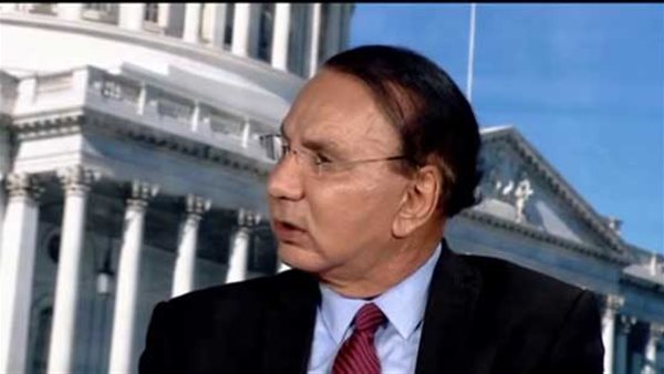 سياسي يكشف المخاطر التي ستقع على ترامب حال توجيه ضربة عسكرية لإيران 