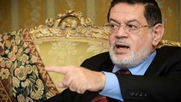 ثروت الخرباوي يهاجم علاء الأسواني: «محمد علي بطل شعبي إزاي» (فيديو)