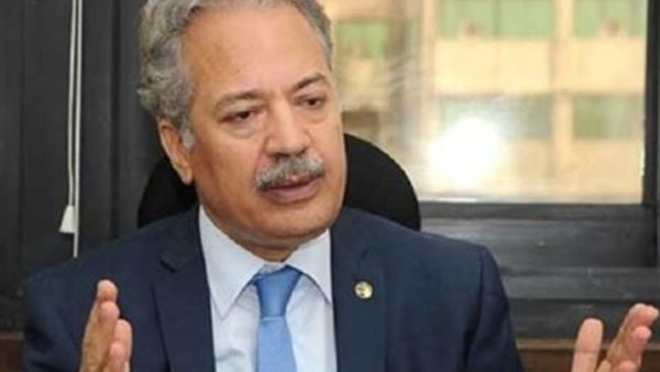 عصام شيحة: «محتاجين الأسعار تنزل وشوية حرية لتفويت الفرصة على الإرهابيين» (فيديو)