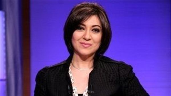 عزة مصطفى تطالب المصريين بالحذر في التعامل مع السوشيال ميديا (فيديو)