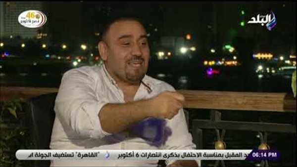 مجد القاسم يروي موقف رجولي لضابط شرطة سانده فى بداية حياته بمصر (فيديو) 