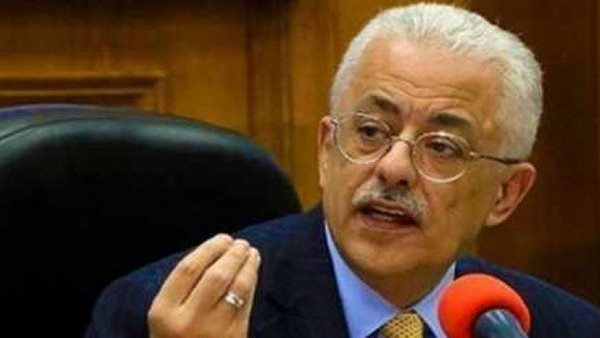 مدير مدرسة يعتدى بالضرب على معلم لغة عربية ويمنعه من التوقيع بدفتر الحضور بالجيزة (مستندات)