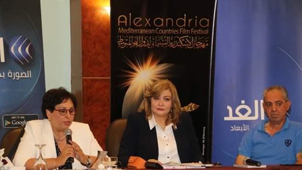 الدكتور عزة هيكل تشارك في مئوية إحسان عبد القدوس بمهرجان الاسكندرية السينمائي (صور)