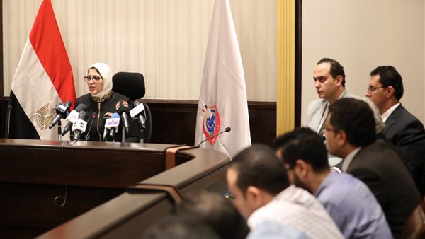 وزيرة الصحة: الوزارة لن تتهاون في الاعتداء على الأطقم الطبية.. والموافقة على تغليظ  عقوبات التعدي على الأطباء قريباً (صور)
