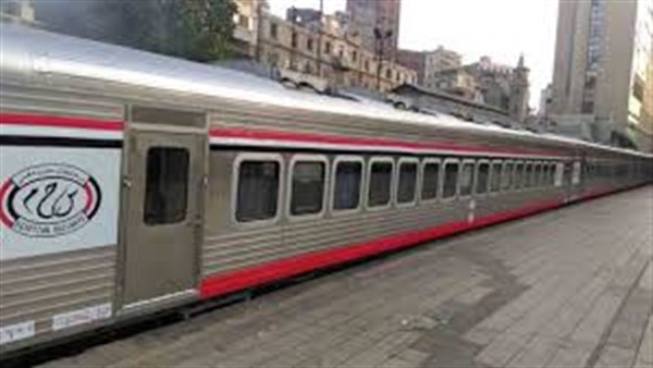 أحمد موسى عن حادث قطار الإسكندرية: «البياع الغلبان اتقتل عشان 70 جنيه.. وبيان السكك الحديدية يسئ لوزير النقل» (فيديو)