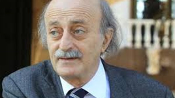 زعيم الحزب الاشتراكي اللبناني: هناك حراك شعبي يريد إسقاط الطبقة السياسية وليس النظام (فيديو)