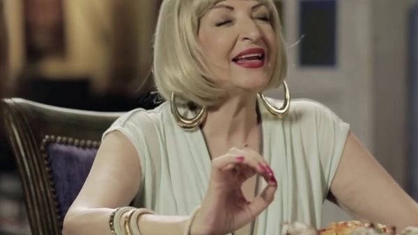 ليلي عز العرب : قدمت معاش مبكر من عملي بعد مسلسل الكبير أوي (فيديو)