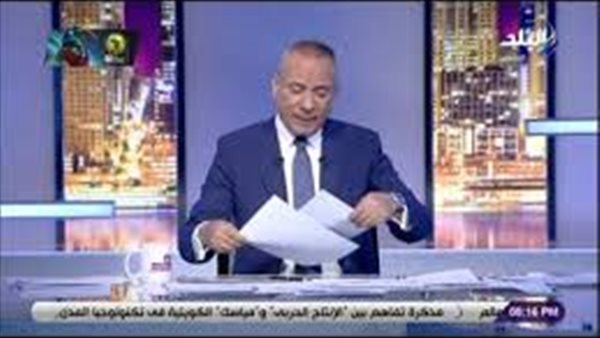 أحمد موسي مداعبًا الباز : 