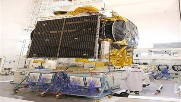 خبير في علوم الفضاء: «طيبة 1» يساهم فى تأمين الاتصالات و مكافحة الجريمة والإرهاب (فيديو) 