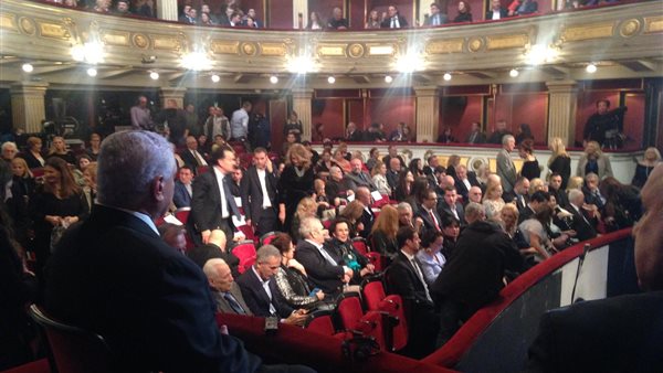 زاهي حواس يحصل علي الوسام الذهبي من صربيا (صور)