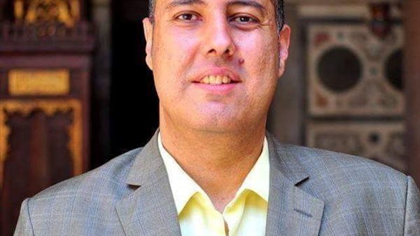 قصه نصب واحتيال على مثل يا سلام سلم الحائط بيتكلم 