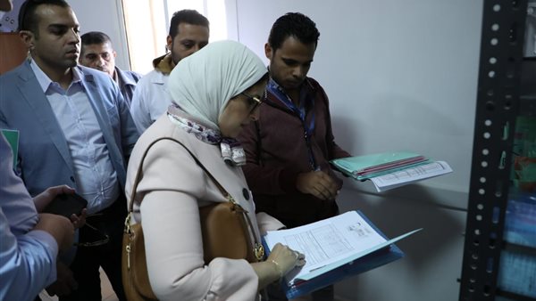 وزيرة الصحة: تسجيل 14760 مواطن بمنظومة التأمين الصحي الشامل الجديد بجنوب سيناء(صور)