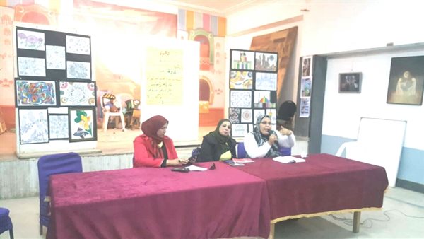 ثقافة الغربية تناقش العنف ضد المرأة (صور)