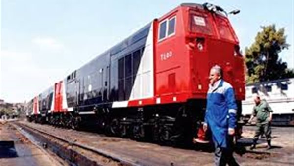 كامل الوزير: 30 «جرار» جاهز للشحن من أمريكا ..ومهندسين مصريين يشرفوا على إنتاجها(فيديو)