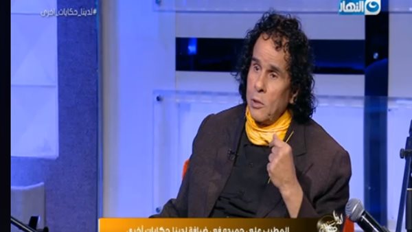 علي حميدة يكشف سبب عزوف المطربين الكبار عن الغناء (فيديو)
