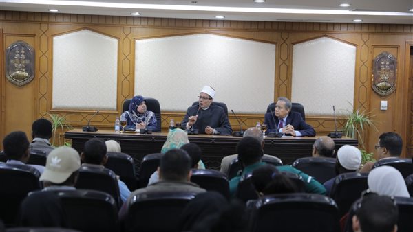 وكيل الأزهر يلتقي المشاركين بملتقى الشباب الأفريقي ويؤكد : إفريقيا في قلب الأزهر وعلى رأس اهتماماته | صور