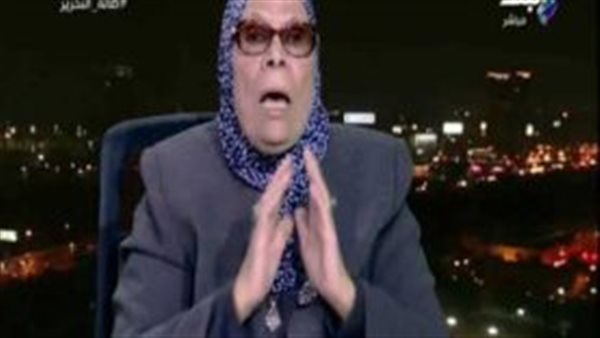 آمنة نصير : السيسي ينطبق عليه حديث الرسول عن النساء 
