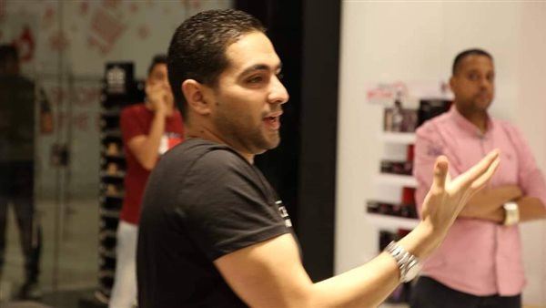 ‎محمود نبيل ينتهي من تصوير اعلانات صيدليات مصر (صور)