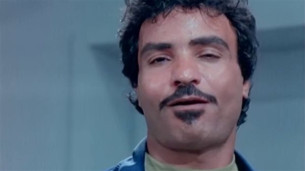 حمدي الوزير يتحدث عن صورته الشهيرة عبر السوشيال ميديا | فيديو 