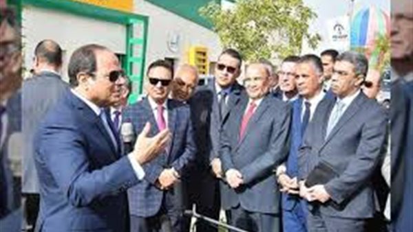 مصطفى بكرى: الرئيس السيسي تحدث بشفافية واضحة خلال لقائة بالإعلاميين | فيديو 