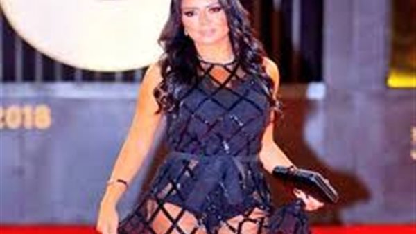 بفستان أحمر عاري الصدر .. رانيا يوسف توجه رسالة لمتابعيها | فيديو