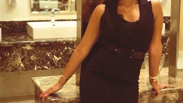 بفيديو المساج والكوافير .. منة عرفة تثير الجدل مجددا | فيديو