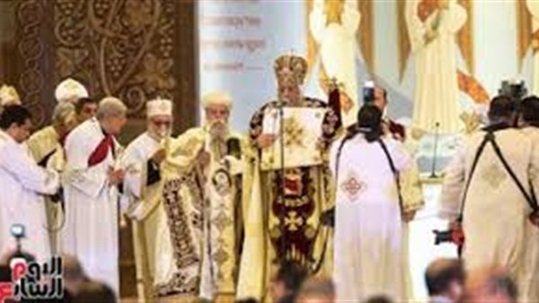 الوزراء من كاتدرائية ميلاد المسيح.. القباج : ربوا أولادكم على السلام.. ونبيلة مكرم: المصريين يثبتوا كل يوم انهم شعب واحد | فيديو