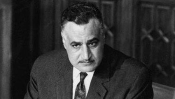 في ذكرى ميلاده.. السد العالي هدية 