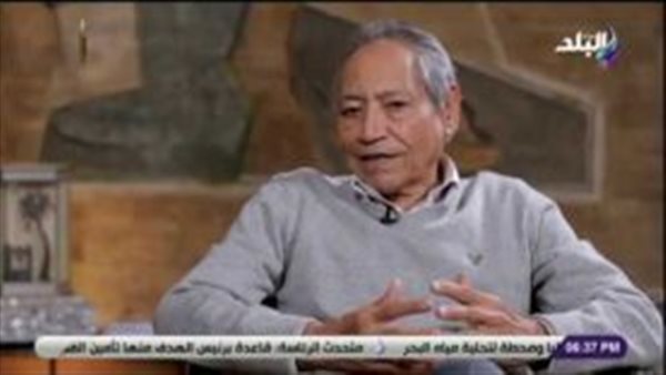 وزير التموين الأسبق: تعنت أستاذ صهيوني لزوجتي دفعني للعمل نجار وميكانيكي وعسكري مرور | فيديو