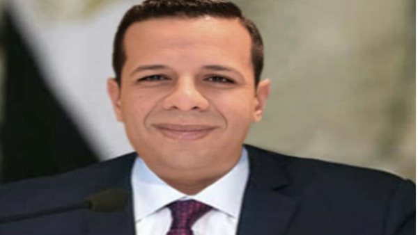 اقتصادى : استعانة السيسى بالعلماء فى التنمية يؤكد أنه يبنى دولة صناعية واقتصادية كبرى