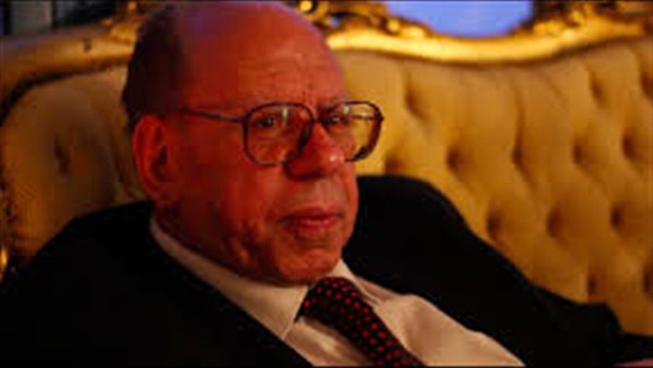 صلاح فضل : الإخوان والسلفين زرعوا الأرض المصرية بالألغام الدينية | فيديو 