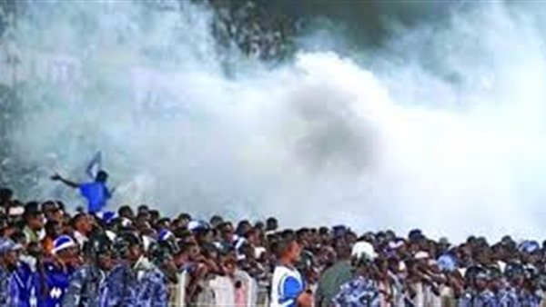 تعليق قوي من هاني حتحوت على الأجواء الجماهيرية قبل موقعة الأهلي والهلال السوداني | فيديو