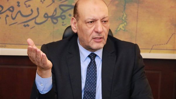 أبو العطا عن معرض 