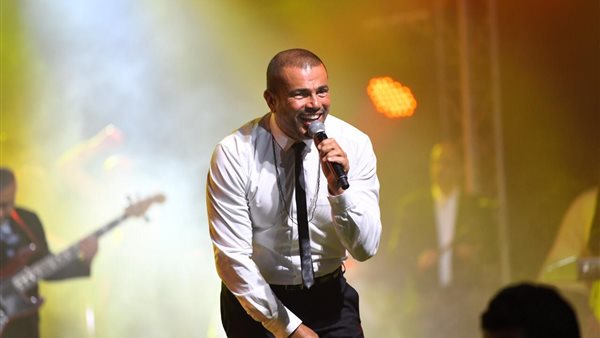 هاني شاكر يهنئ عمرو دياب بالألبوم الجديد: بشكرك على الأغاني الحلوة | فيديو 