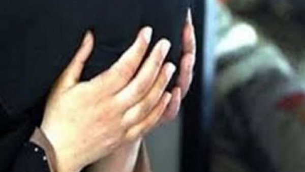 عمره 17 عاما ويحاول معاشرة والدته .. الابن العاق يطلب السماح في المحكمة