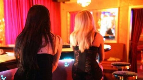 ليلة المتعة بـ2000 جنيه.. اعترافات الشبكة العائلية