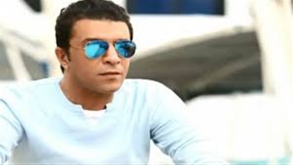 مصطفى كامل: عرفت أغنية بنت الجيران من زوجتي وأولادي | فيديو 