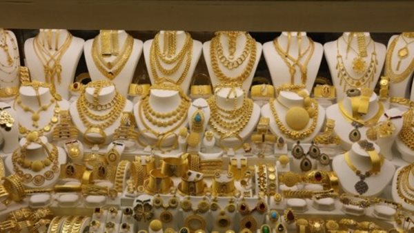 الذهب يواصل جنونه .. قفزة جديدة في اسعار الذهب بالتعاملات المسائية 