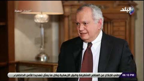 السفير محمد العرابي : لم أدخن سيجارة واحدة والفضل يعود إلى نصيحة والدي | فيديو