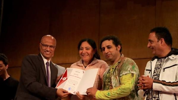 صناع رائعة وجوه : تكريم الكاتب حسين الزناتي تاج من نقابة الصحفيين نتوج به نجاحات سبعة أعوام | صور