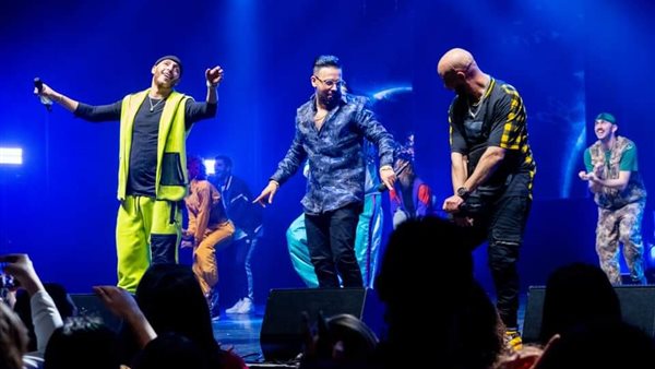 بمناسبة عشرين سنة على تأسيسها مجموعة ''الفناير'' تبهر جماهير الأولمبيا الفرنسية | صور